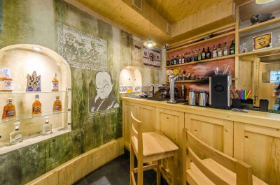 Travertino Polvere. Авторська робота (Ярема Стецик)