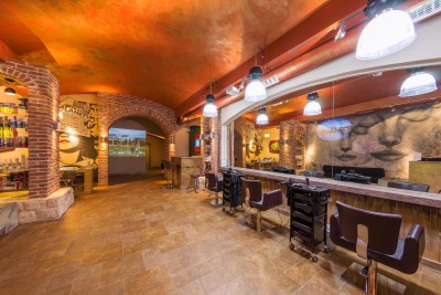 Travertino Polvere. Авторська робота (Ярема Стецик)